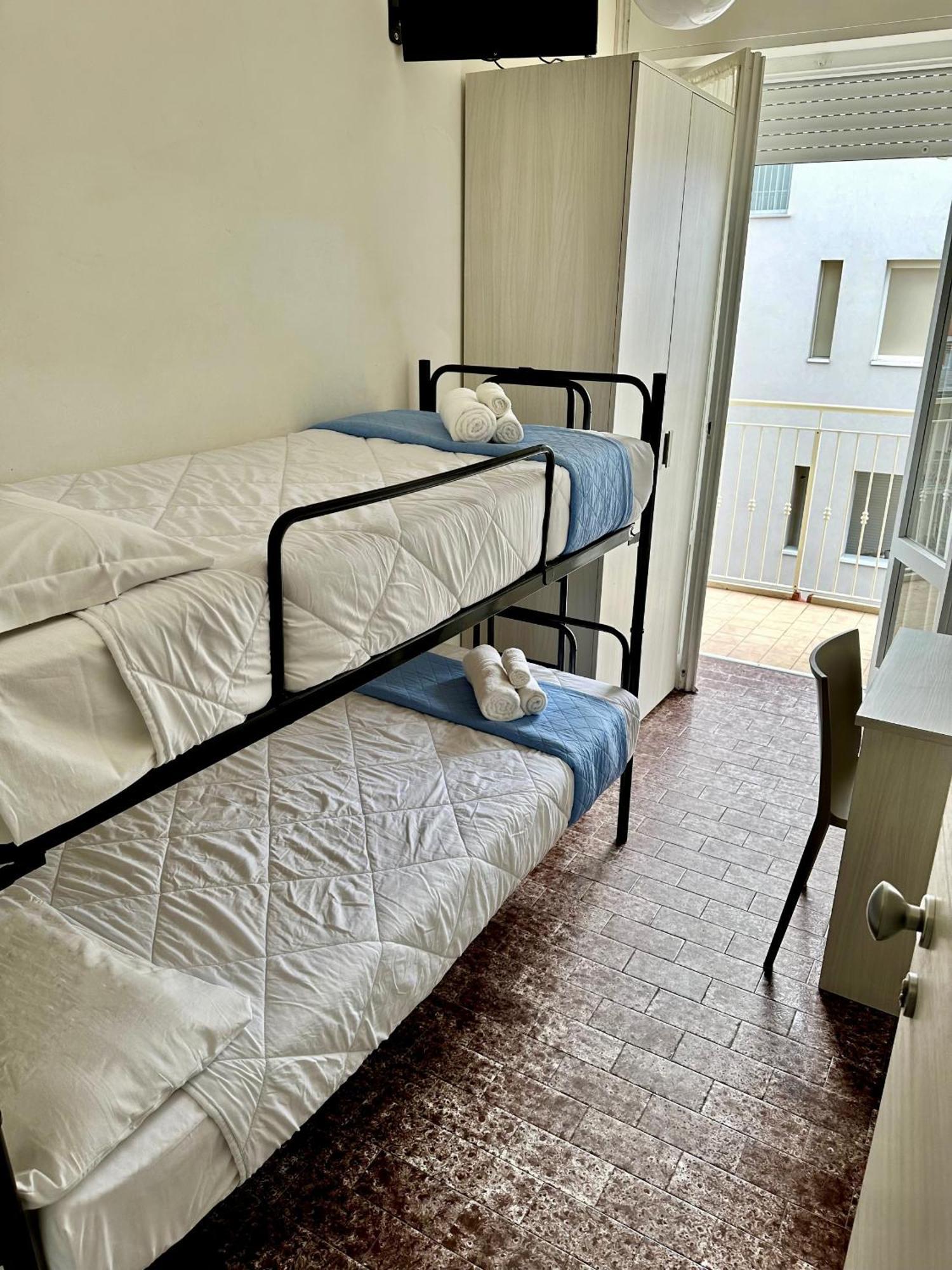 Hotel Napoleon Риччоне Экстерьер фото